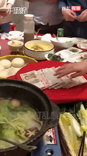 女装|“从领导办公室出来的女同事，这衣服怎么还穿反了？”这是要升职