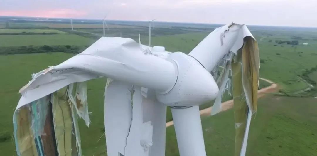  大自然的威力有多大？10张图看清，在自然灾害面前，人类太渺小了