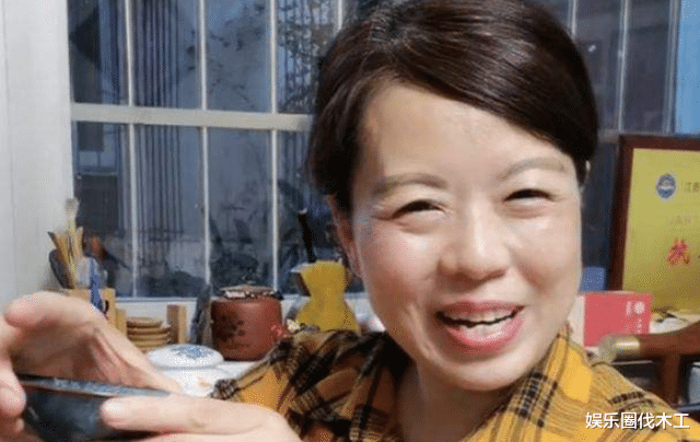 许敏|许敏和外甥到驻马店，田静随口说出4个字，网友直呼：真情流露了