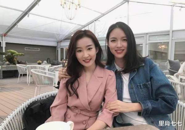 奚梦瑶|央视春晚三美同框，张梓琳穿碎花裙孕肚明显，比奚梦瑶何穗还高