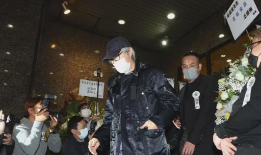 周星驰|吴孟达丧礼举行，仅20多位明星到场，周星驰一个细节让人感动