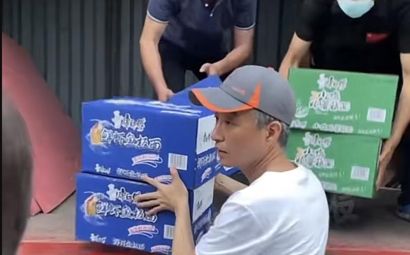 周炜|姜昆徒弟周炜调物资驰援河南!被曝怒骂网友后,曾声明账号被盗