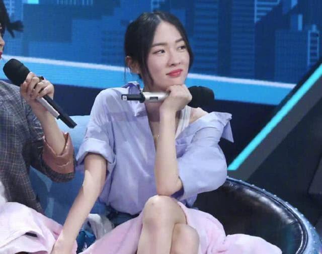 衬衫|霍思燕为了减肥，用“保鲜膜”裹在脚上，难道不怕脚臭吗？