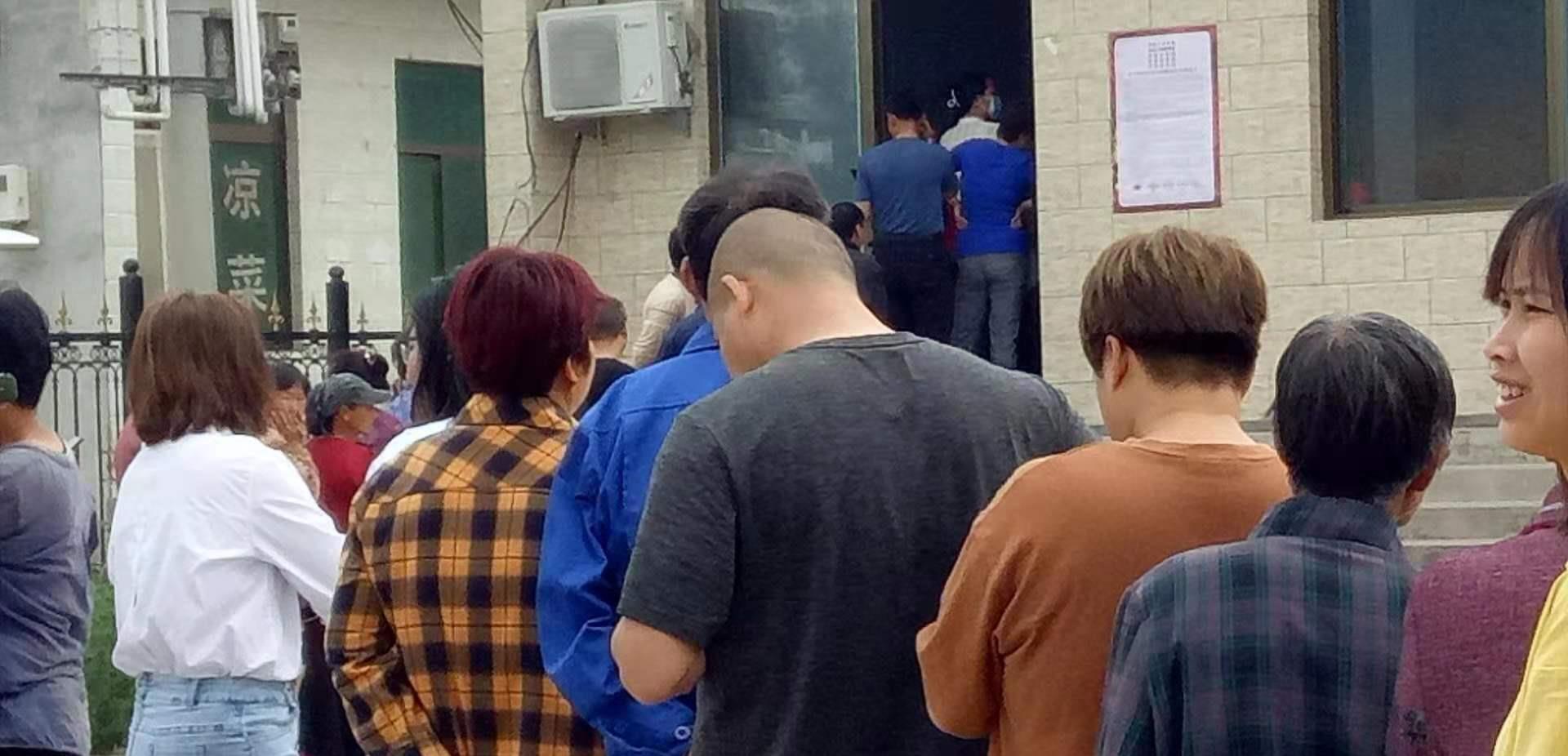 郎山女人的烟火人生 在山村接种疫苗,秩序好,接种快