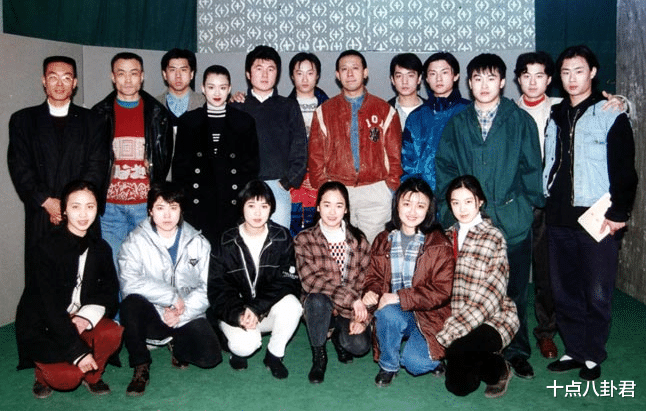 左小青|左小青与大她20岁的老公离婚，细数她背后的7个男人