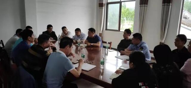 岳阳广电 华容县禹山镇重拳出手拆除违建