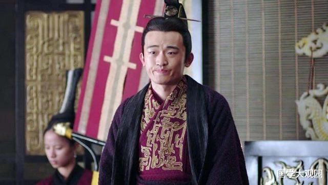 |清朝贵族街边吃烧饼,咬了一口不对劲,才发现仆人骗了他20年