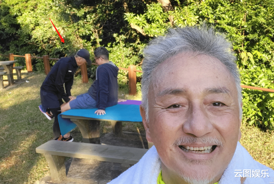 吴宣仪|周润发跑步队阵容曝光，邵美琪等大咖云集，发哥帮队员按摩没架子