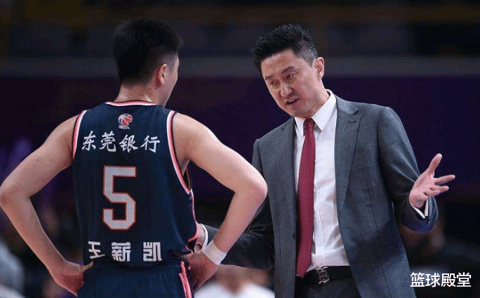 杜锋|真受不了了！杜锋发布会施压阿旺+阿日+凯皇，再不努力恐遭离队！