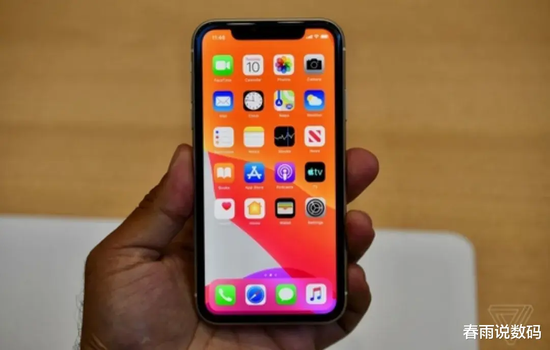 iPad|一样是苹果的电子产品，为什么iPhone比iPad贵几千元呢