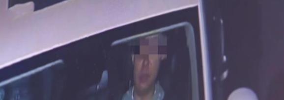 蔡小贩|女子半夜惊醒发现自己被“侵犯”,报警后发现35岁男人的不齿真相