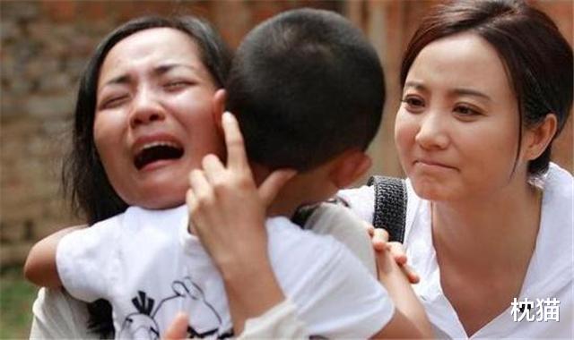 枕猫 画不出的“梅姨”？如今科技这样发达，为何抓不到人贩“梅姨”？