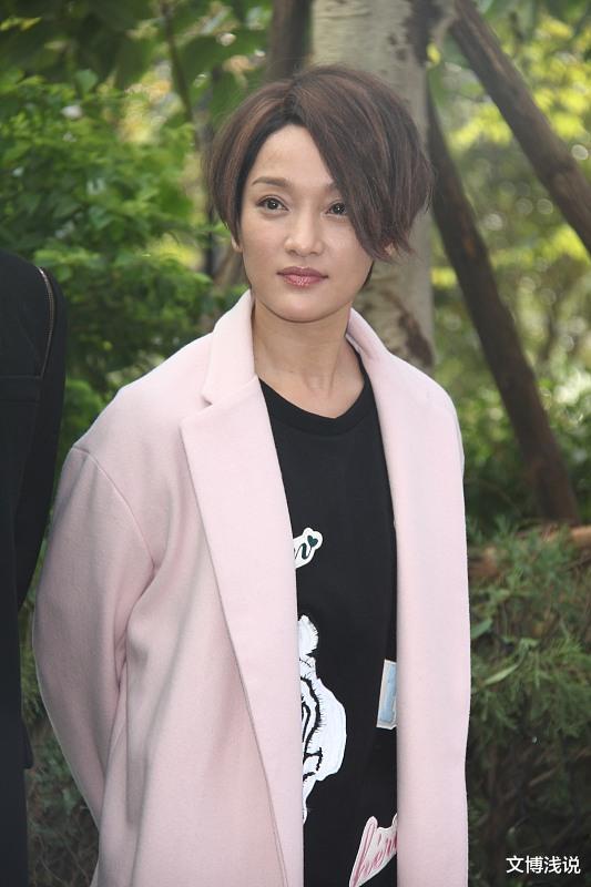 文博浅说|46岁女人与35岁男人结婚，女人：晚上就怕你，男人：好感情就这样