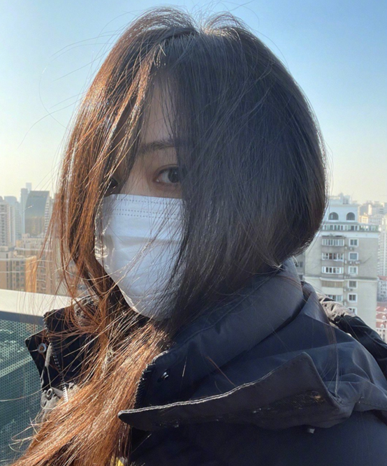 郑爽|郑爽上海豪宅售出，网友爆料降价两千万，信息发布三小时成交