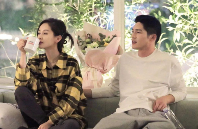 林俊杰|杨幂大方谈论爱情观，疑似陷入大龄恐婚，网友直呼向张柏芝取取经