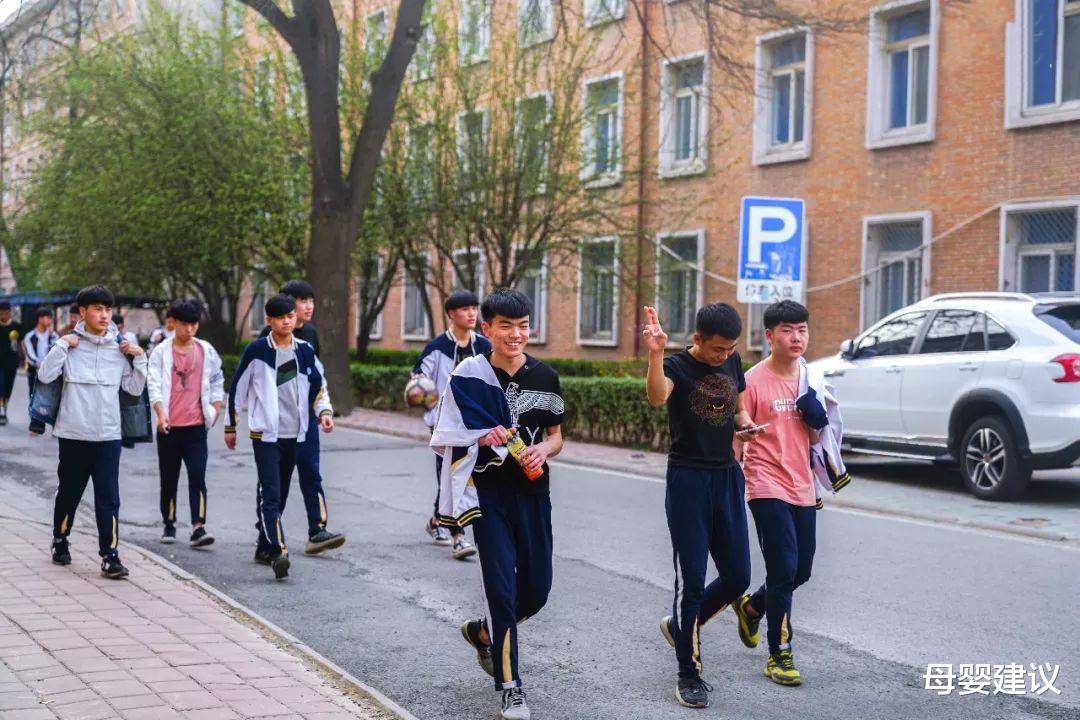 湖南|湖南800多名高一新生被退学，父母的小伎俩被识破，该去哪读书