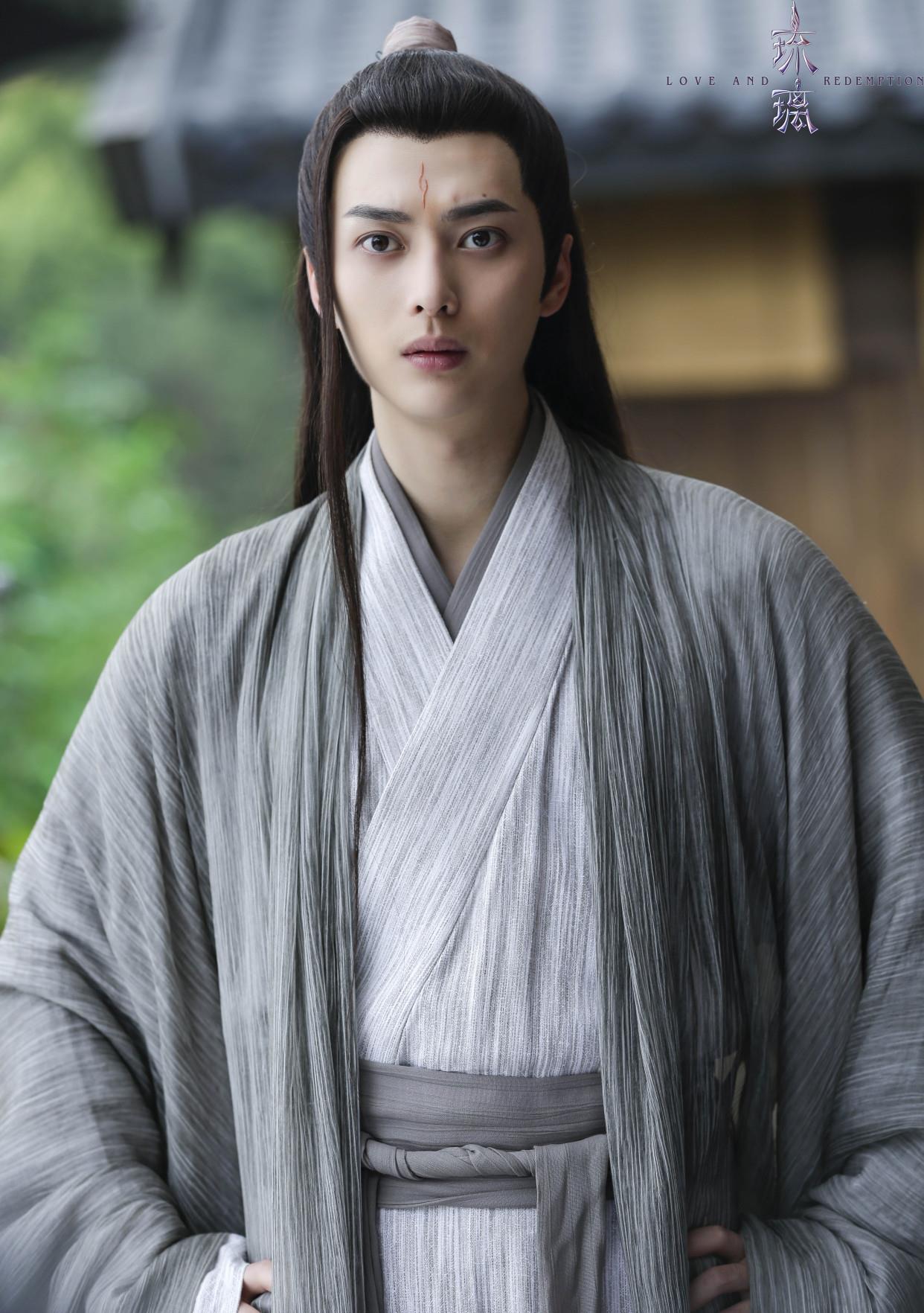 锦衣之下|锦衣之下收官一年半,任嘉伦地位不倒,最强男配不是谢圆圆