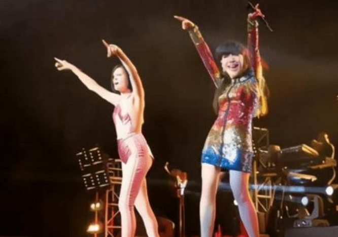 吴莫愁|从1.3亿代言费到县城卖唱为生，吴莫愁如今落魄，到底得罪了谁