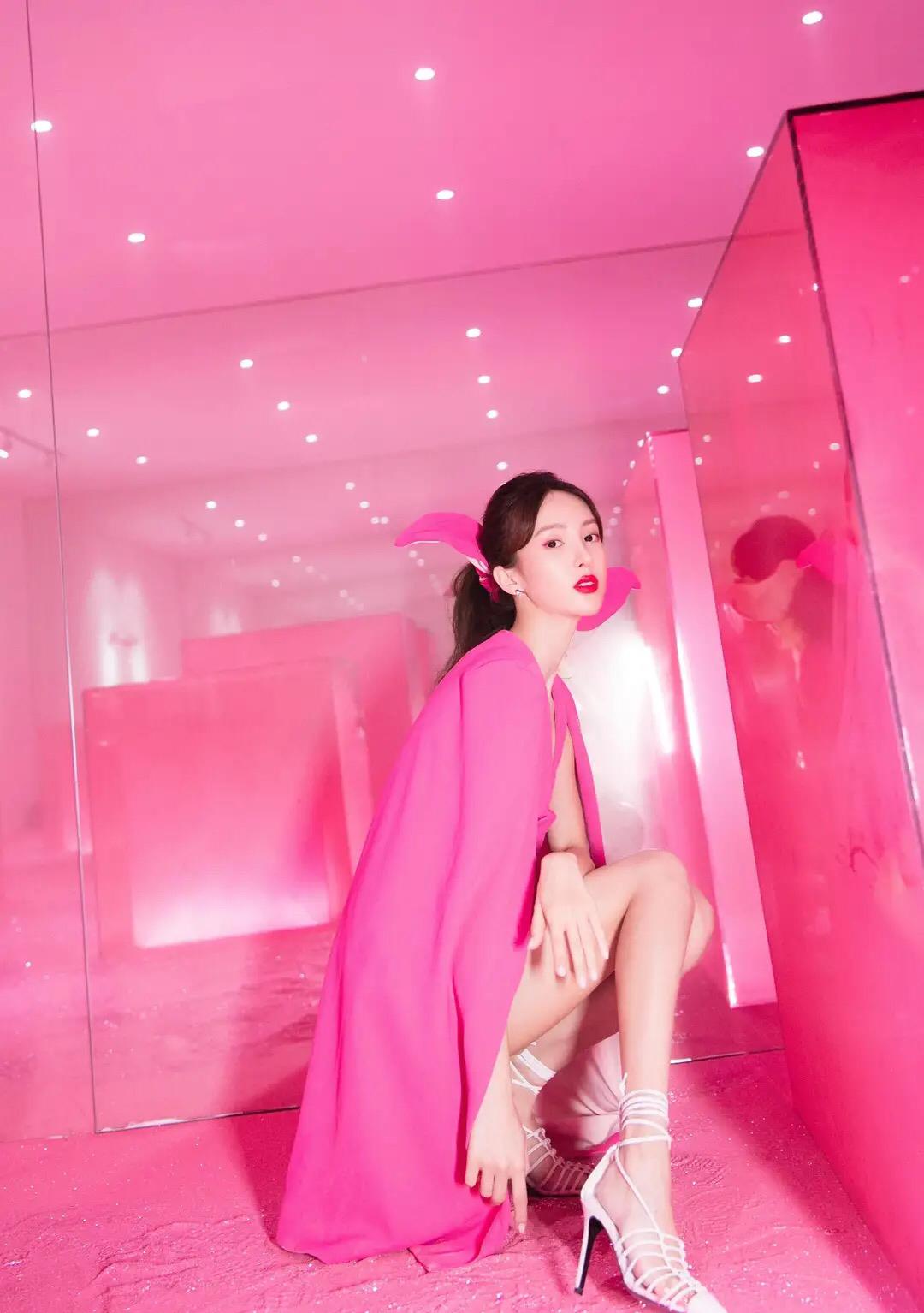 金晨|女星养眼美图欣赏，美人胚子之金晨