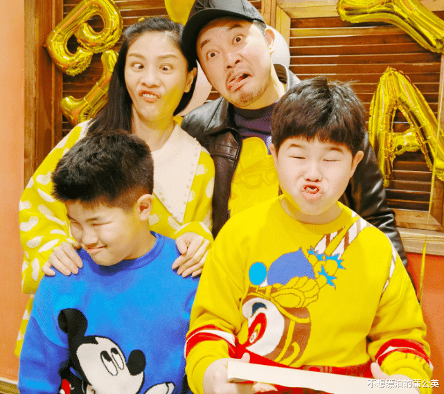 胡可|沙溢为胡可庆生，两个儿子画贺卡超暖心，10岁安吉“包子脸”比爸爸还显胖