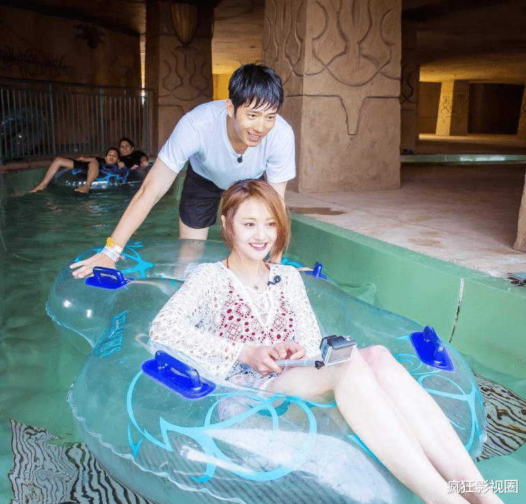 郑爽|郑爽这面墙倒下了，谁在发抖，谁在嗨？