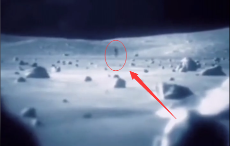 月球 月球表面被拍摄到行走的类人生命体，经多方证实，影像有可能为真实的！不公布真实照片是正确的，你认为呢？