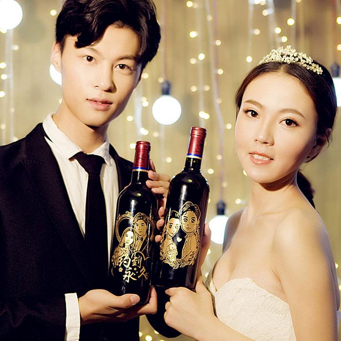 搜券军 情侣一周年纪念日礼物精选，送给心爱的她！