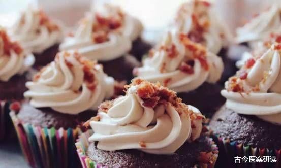 肝癌|肝癌“上身”，手部先知！医生：手部若有3种表现，趁早检查肝功