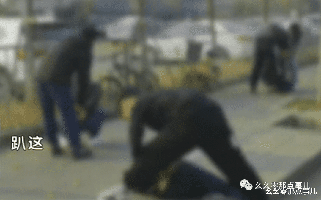 仨老贼进京扒窃，3秒一部手机专偷女事主！哪知便衣民警黄雀在后