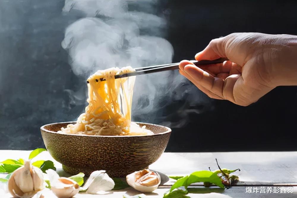 脑卒中|肠胃不好的人，可不可以长期吃面条？内行人实话实说，要了解下