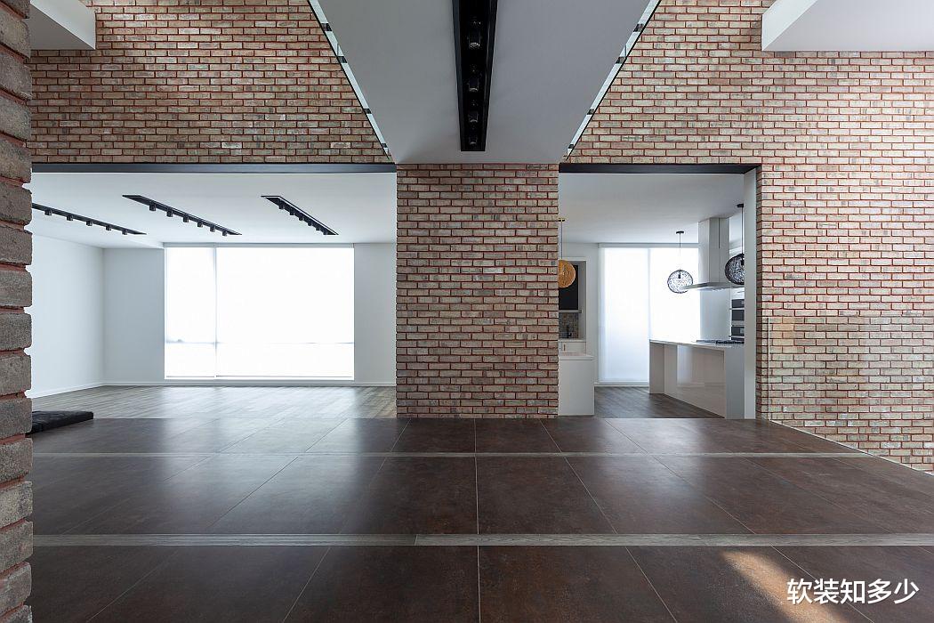 自己舒适大房子，宁静而空旷的空间，喜欢这乡间的和谐