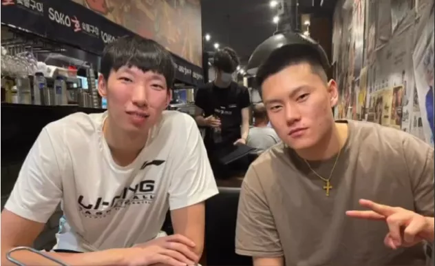 周琦|終于得分！100%命中率！曾凡博16分鐘1出手！他拼了命都要打NBA