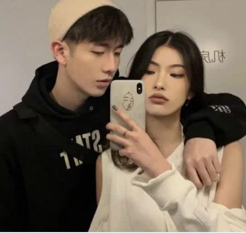 青海新闻联播 消防员出警遇外国人难以沟通，求助女友帮忙翻译，微信备注亮了！