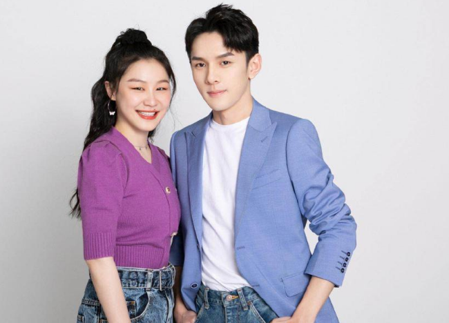 金靖|金靖长的不好看，却征服了带货一哥李佳琦，网友：不结婚很难收场