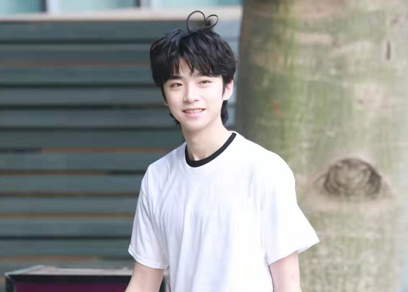 创造营2021|《创4》总决赛，25位学员分2组solo，多人已提前锁定成团位