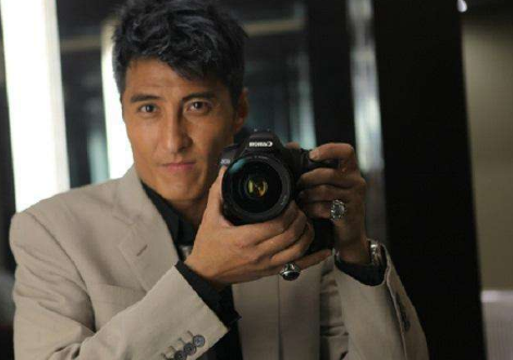 胡兵|亲兄弟不同命，哥哥在狱里度日如年，弟弟在750平米豪宅享受生活