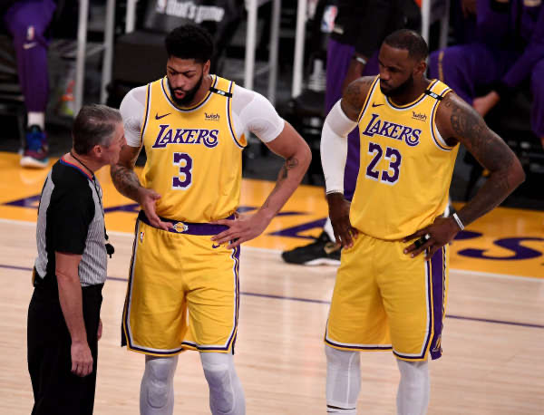 湖人队|卫冕冠军矛盾升级！湖人悍将离队确定！再见詹姆斯，你们真的不搭
