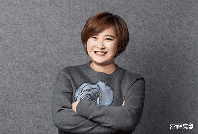 贾玲|《李焕英》票房有望破50亿，贾玲能分到多少钱？可能让你不敢置信