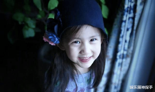 姐姐|黄磊的二女儿长大了，灵气逼人，比姐姐多多还漂亮