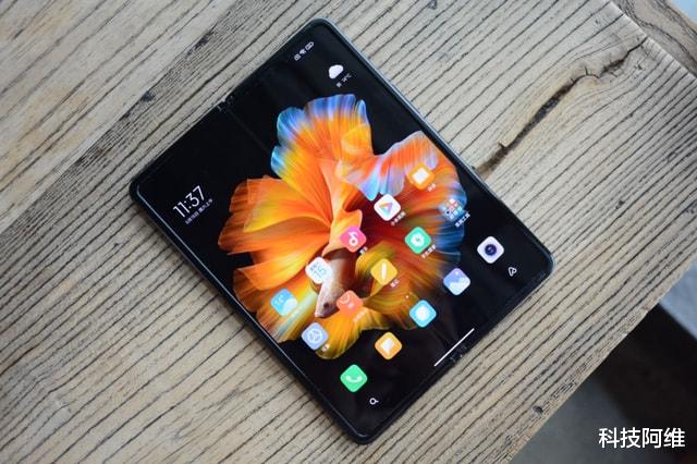 小米科技|小米上架新机，16GB+512GB+一亿像素三摄，还附送真无线降噪耳机