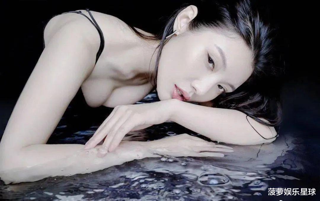 徐冬冬|容颜美艳，身材有料，她绝不仅仅是“靠胸出道”那么的简单！