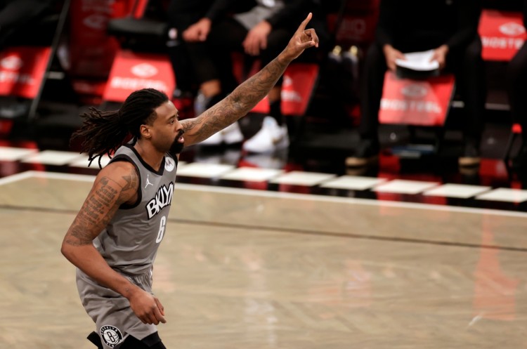 内蒙古 NBA新闻奇观，交易+买断+签约几乎同时曝出，不知道的还以为是新闻错了