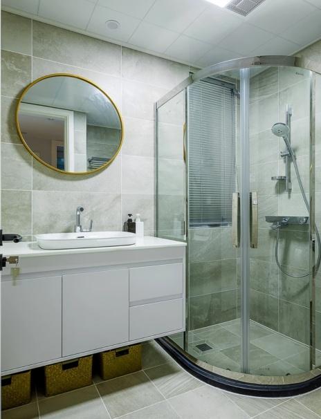 老婆装修坚持给阳台做U型定制,沙发墙加宽,朋友都夸聪明!