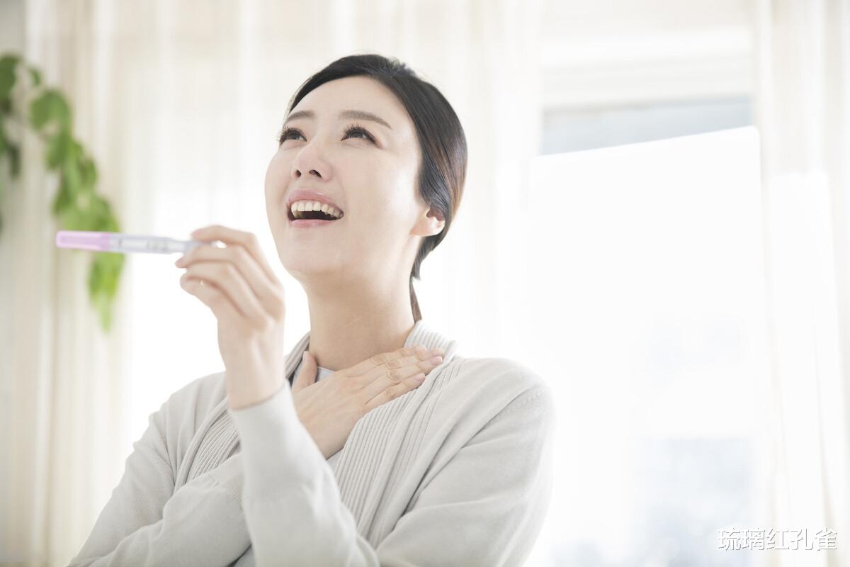 琉璃红孔雀|离婚后，婆婆要求退彩礼，儿媳直言：嫁妆和装修钱呢？