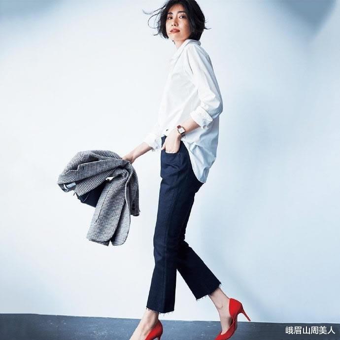 峨眉山周美人|夏天不一定穿裙子才好看，最近流行“上衣+九分裤”，适合小个子