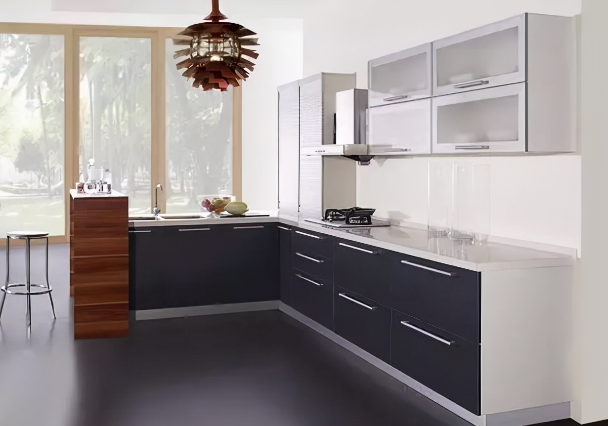 橱柜门板哪种好？7种橱柜门板材质详细对比