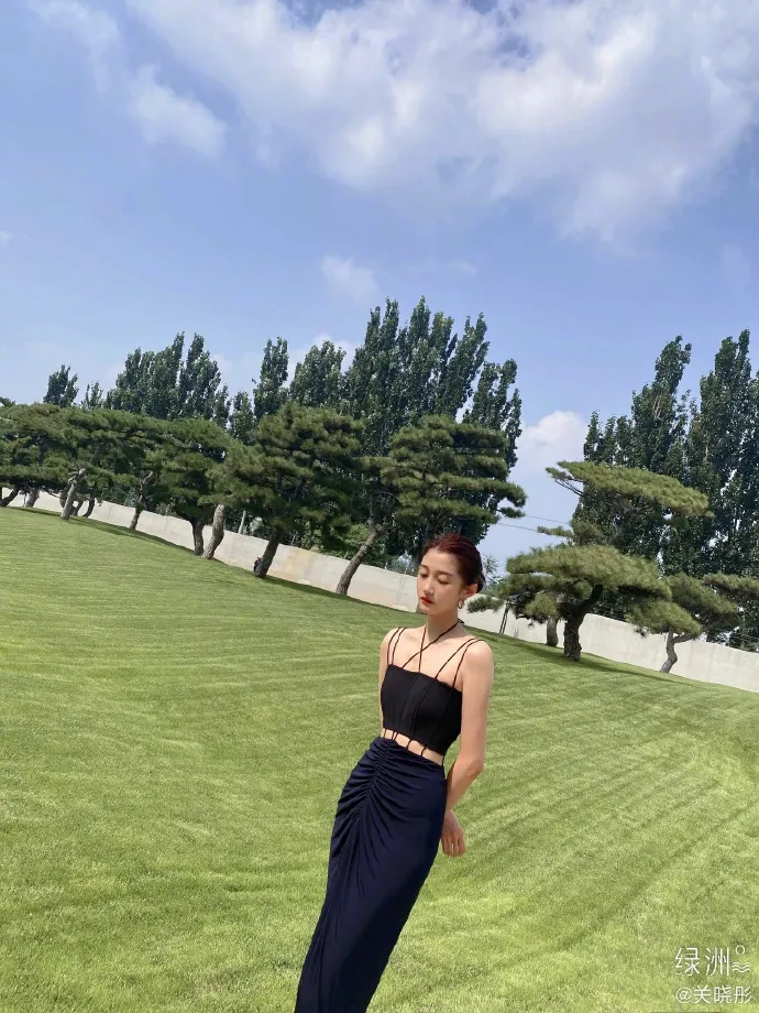 电影|她糊的好突然，还倒赔了3亿