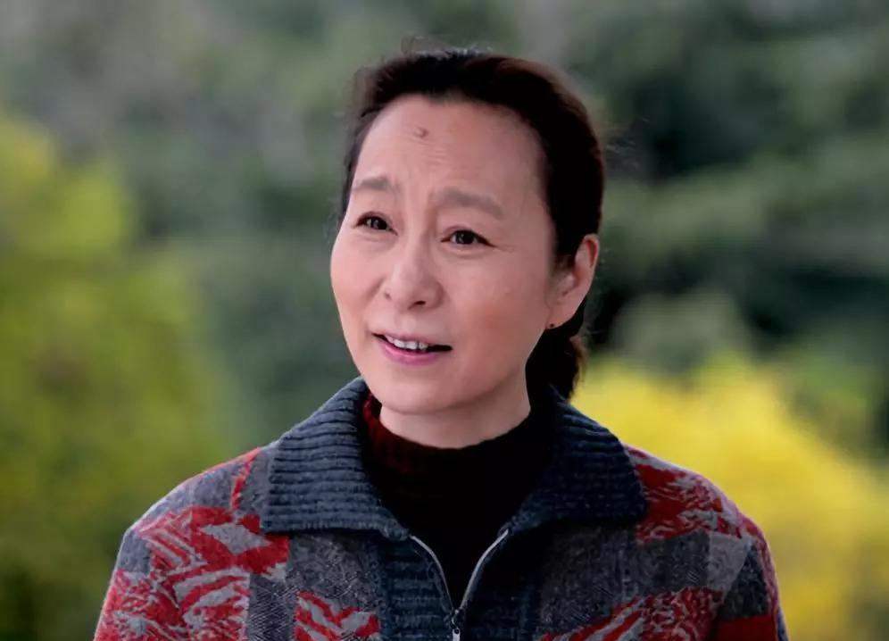 奚美娟|奚美娟：流产后再次怀孕却被周野芒抛弃，丈夫转身娶了“琼女郎”