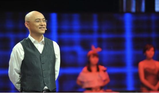 非诚勿扰|非诚勿扰:他被所有女嘉宾灭灯,离开时抱走女导演,如今俩人怎样