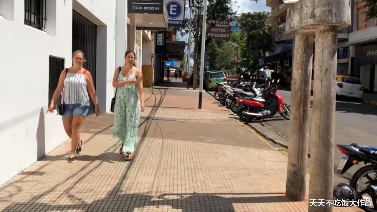 天天不吃饭大作战|我堂弟在阿根廷的故事，经常被白人姑娘求爱